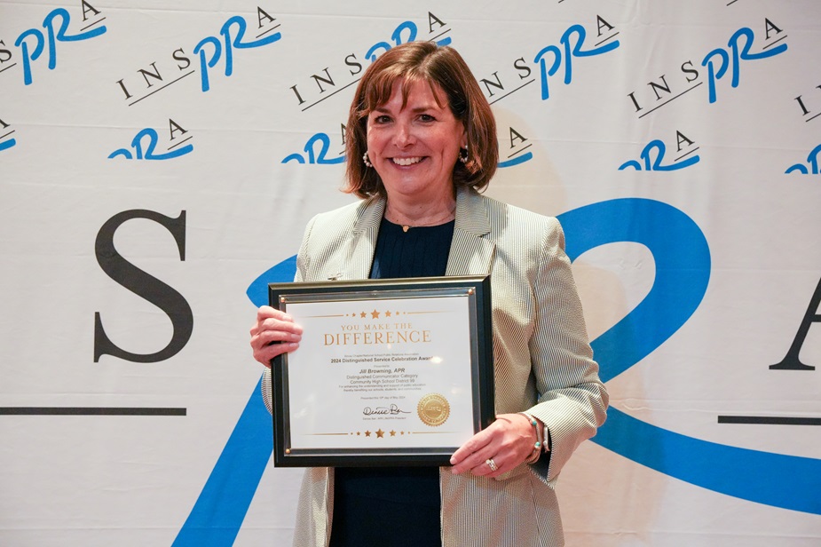 Jill Browning APR with award